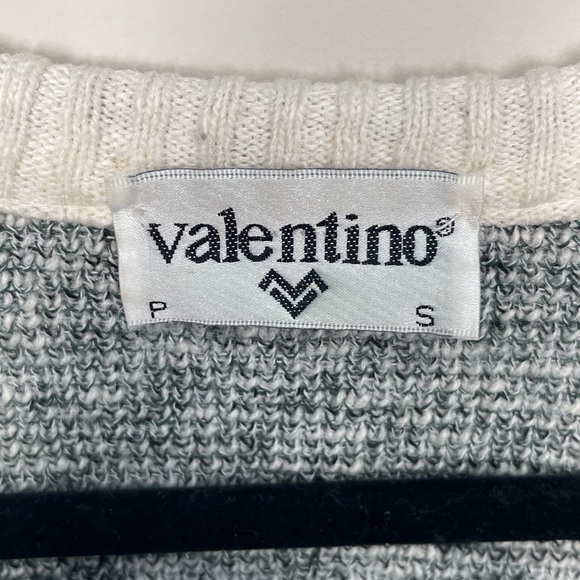 VINTAGE VALENTINO v-neck grandma sweater SIZE S - Picture 3 of 4
